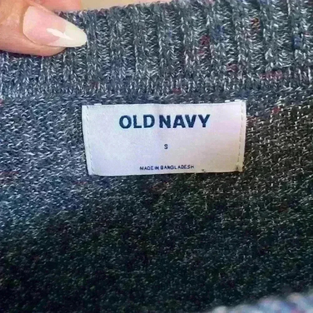 Old navy oversized sweater - Picture 2 of 4